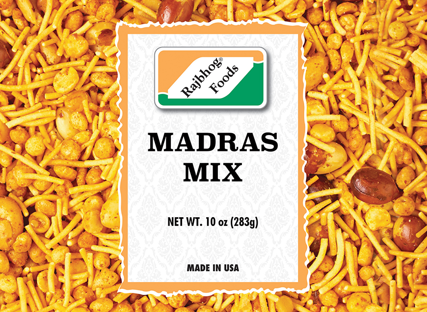 On-the-Go Delights: Top Indian Snacks for Travel 2 On-the-Go Delights: Top Indian Snacks for Travel