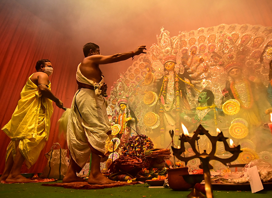 From Dandiya to Devotion Festive Snacks for Durga Puja Nights